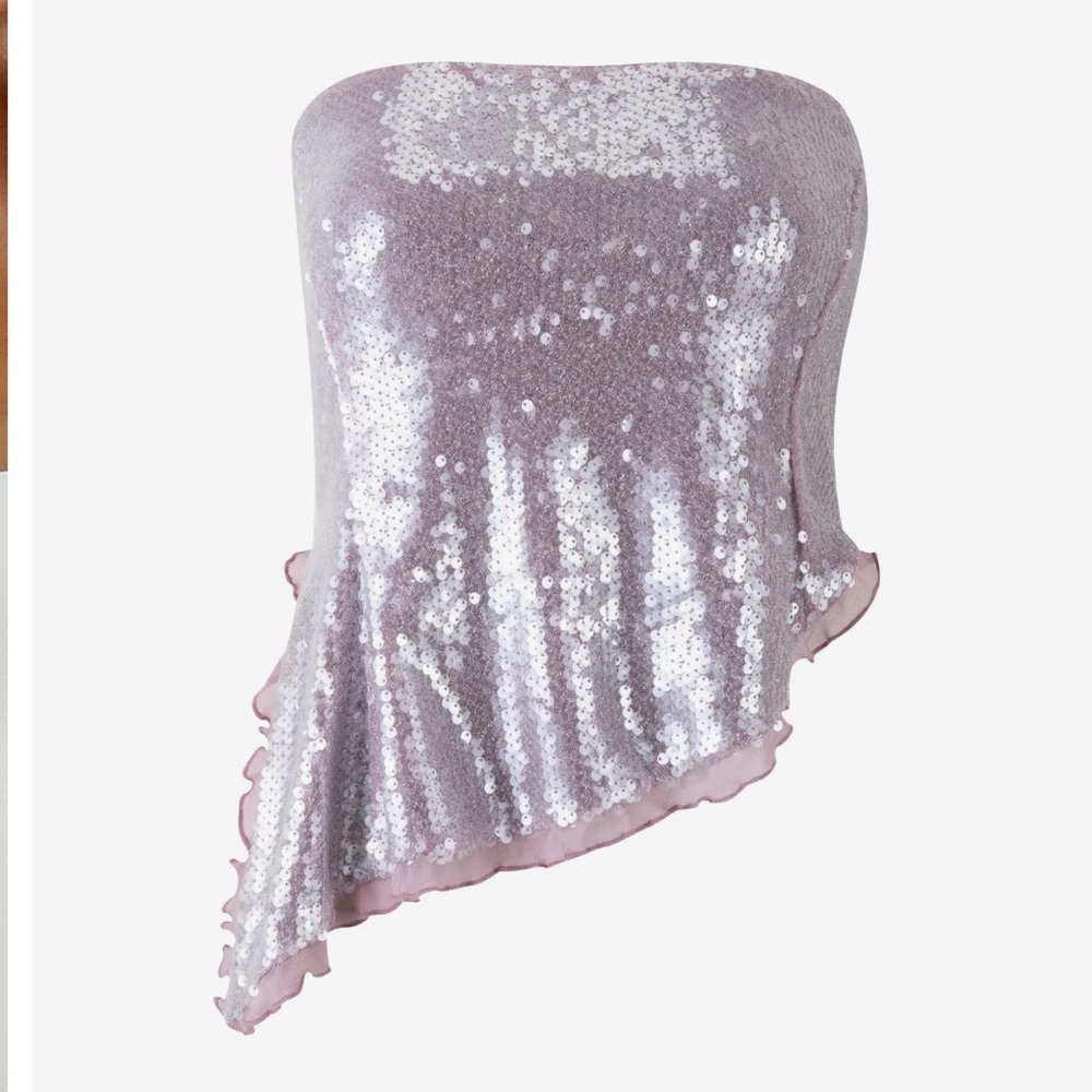Beautiful strapless top, perfect for a night out.